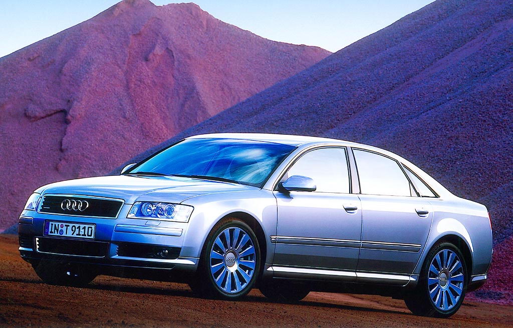 Audi A8 2002 001.jpg